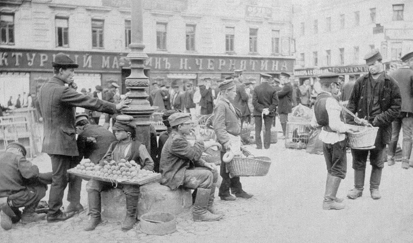 Дом на Трубной
— точка маршрута «Чеховская Москва »